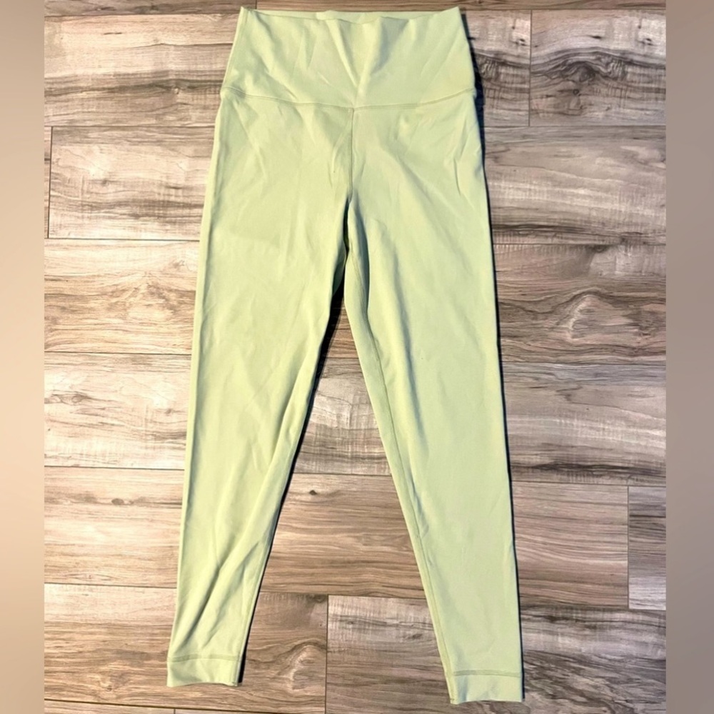 Set Active workout leggings. Size large